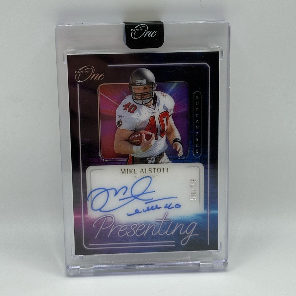 🔥 SOLD 🔥 Panini One Mike Alstott Autographed Card